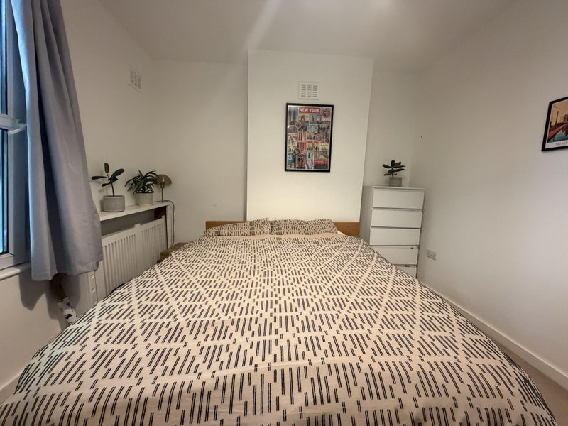 Room Steerforth Street in Greater London