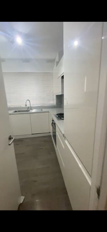 Room Wandsworth Road in Greater London