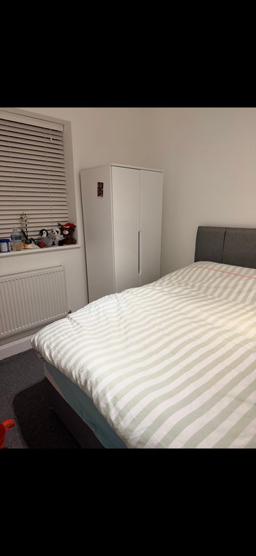 Room Wandsworth Road in Greater London