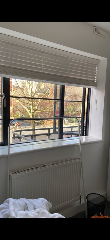 Room Wandsworth Road in Greater London
