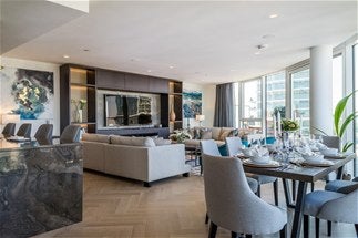Flat Juniper Drive in Greater London
