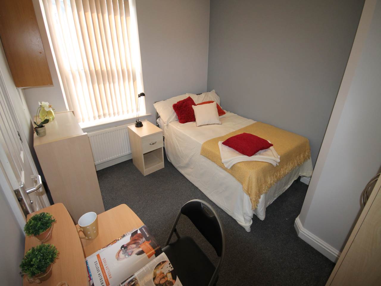 Room Ashbourne Road in Derby