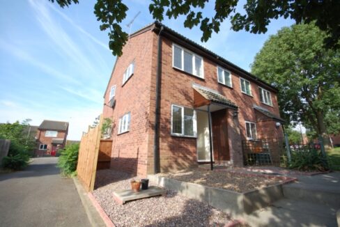 House Warren Avenue in Leicester
