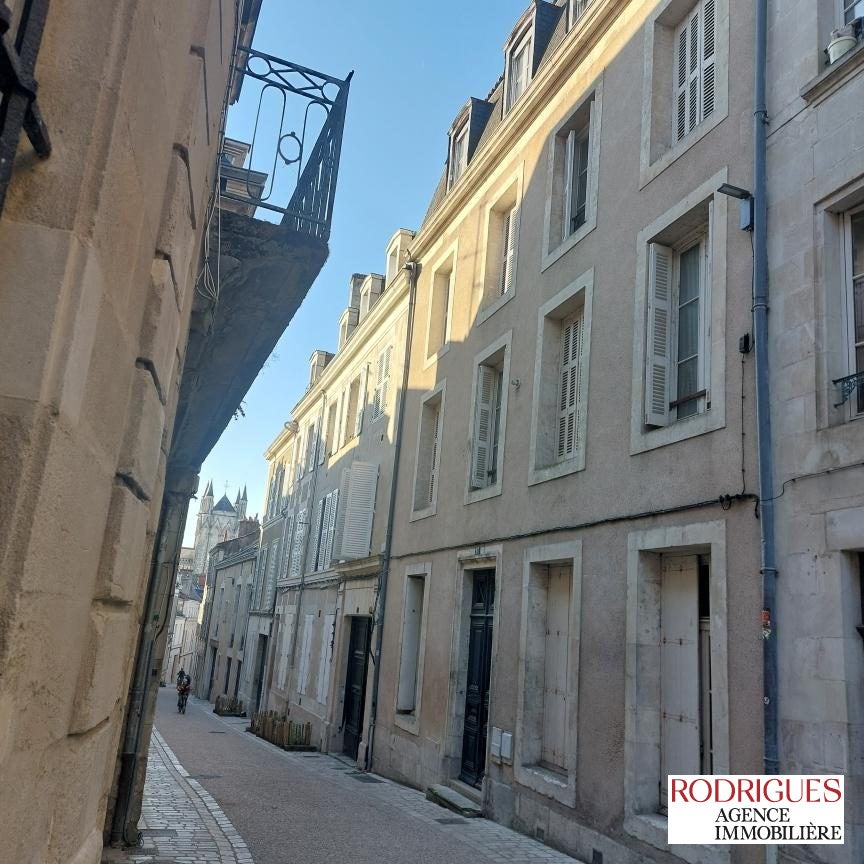 Flat Rue de la Cathédrale in Poitiers