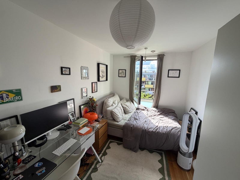 Room Queensbridge Road in Greater London