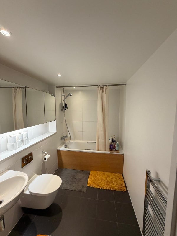 Room Queensbridge Road in Greater London