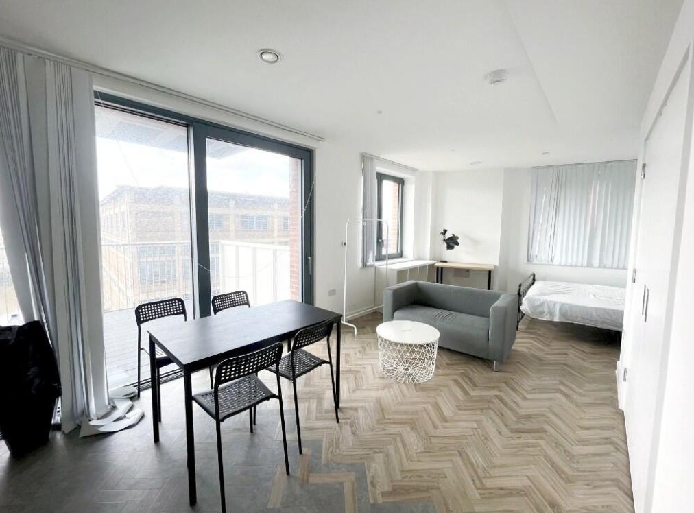 Room Blackwall Tunnel Northern Approach in Greater London