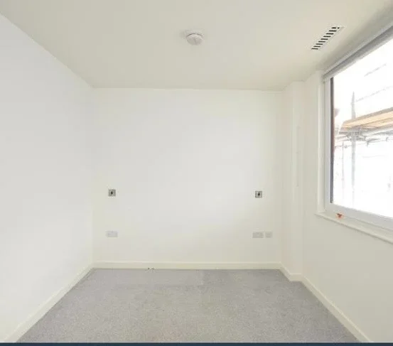 Flat Capitol Way in Greater London