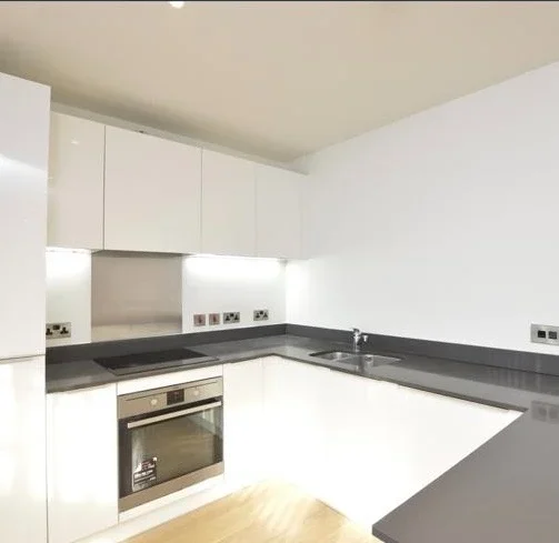 Flat Capitol Way in Greater London