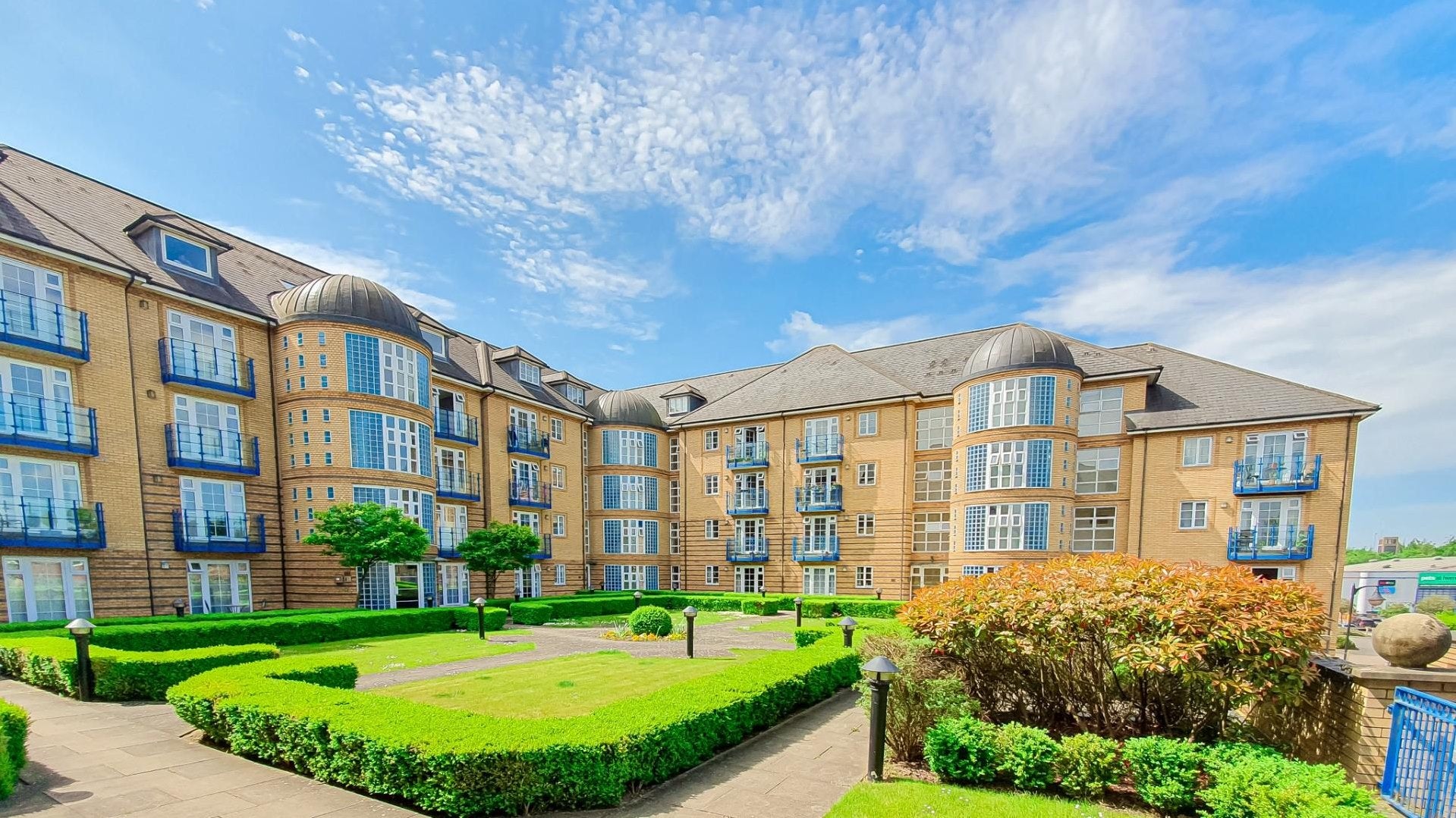 Flat Newland Gardens in East Hertfordshire