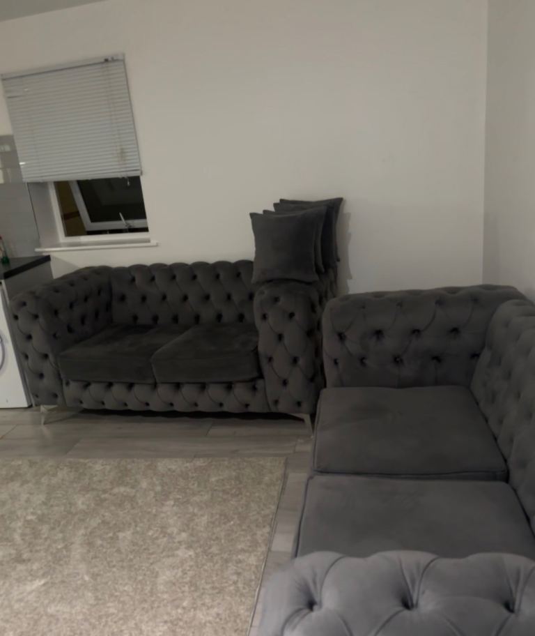Flat Hobbs Close in Cheshunt