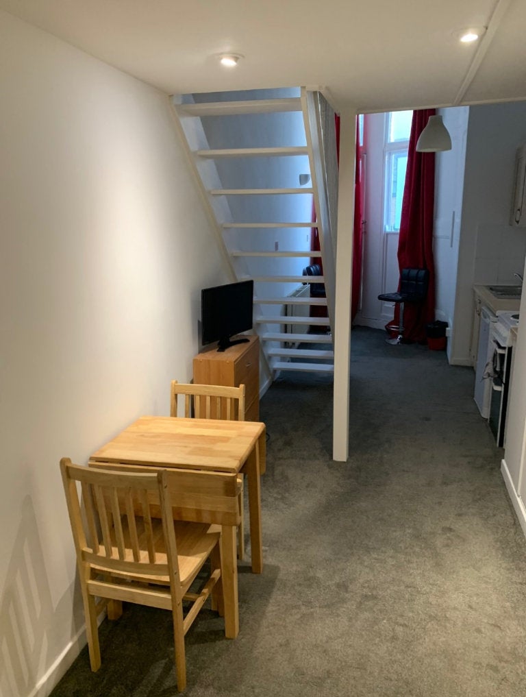 Flat Glenloch Road in Greater London