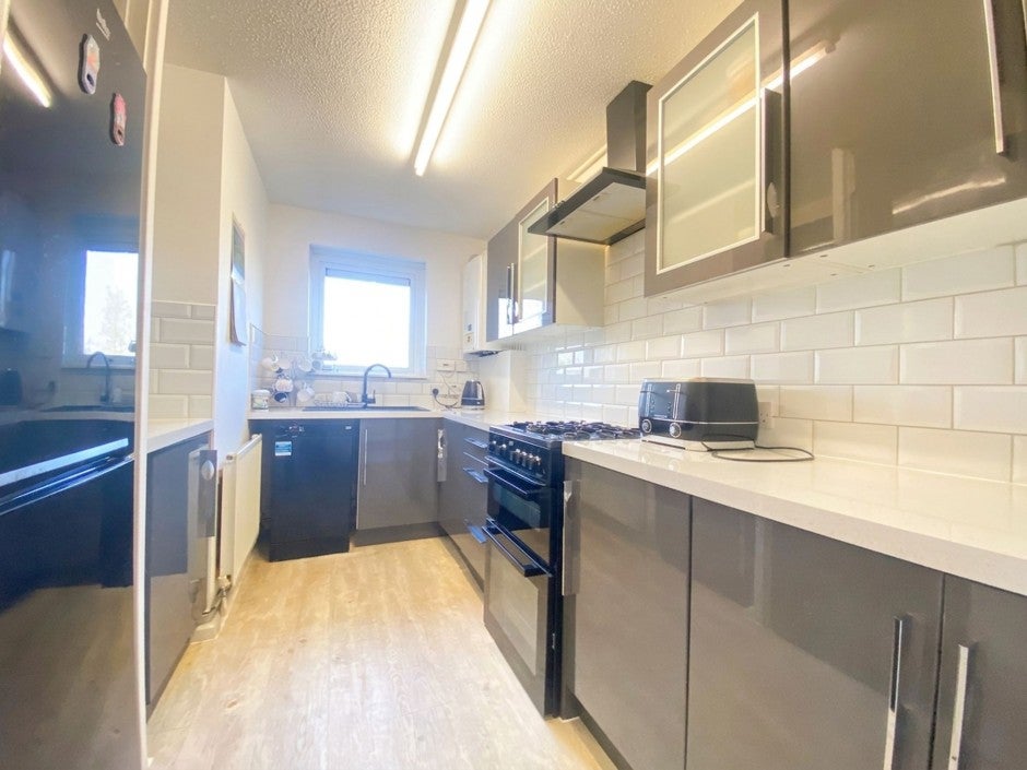 Flat Iffley Close in Greater London