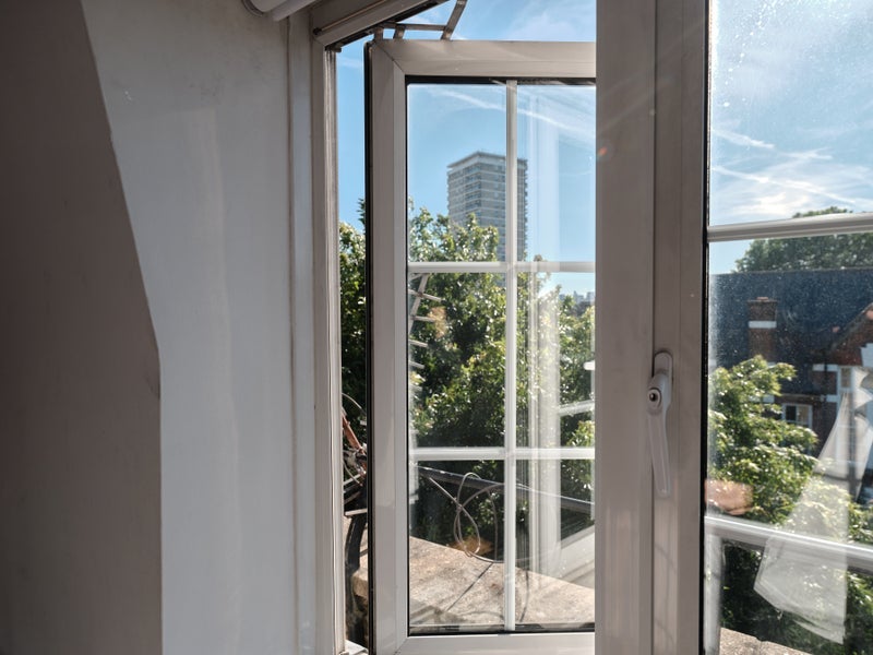 Room Flockton Street in Greater London