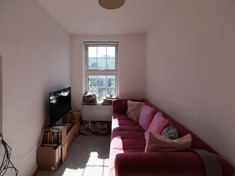 Room Flockton Street in Greater London