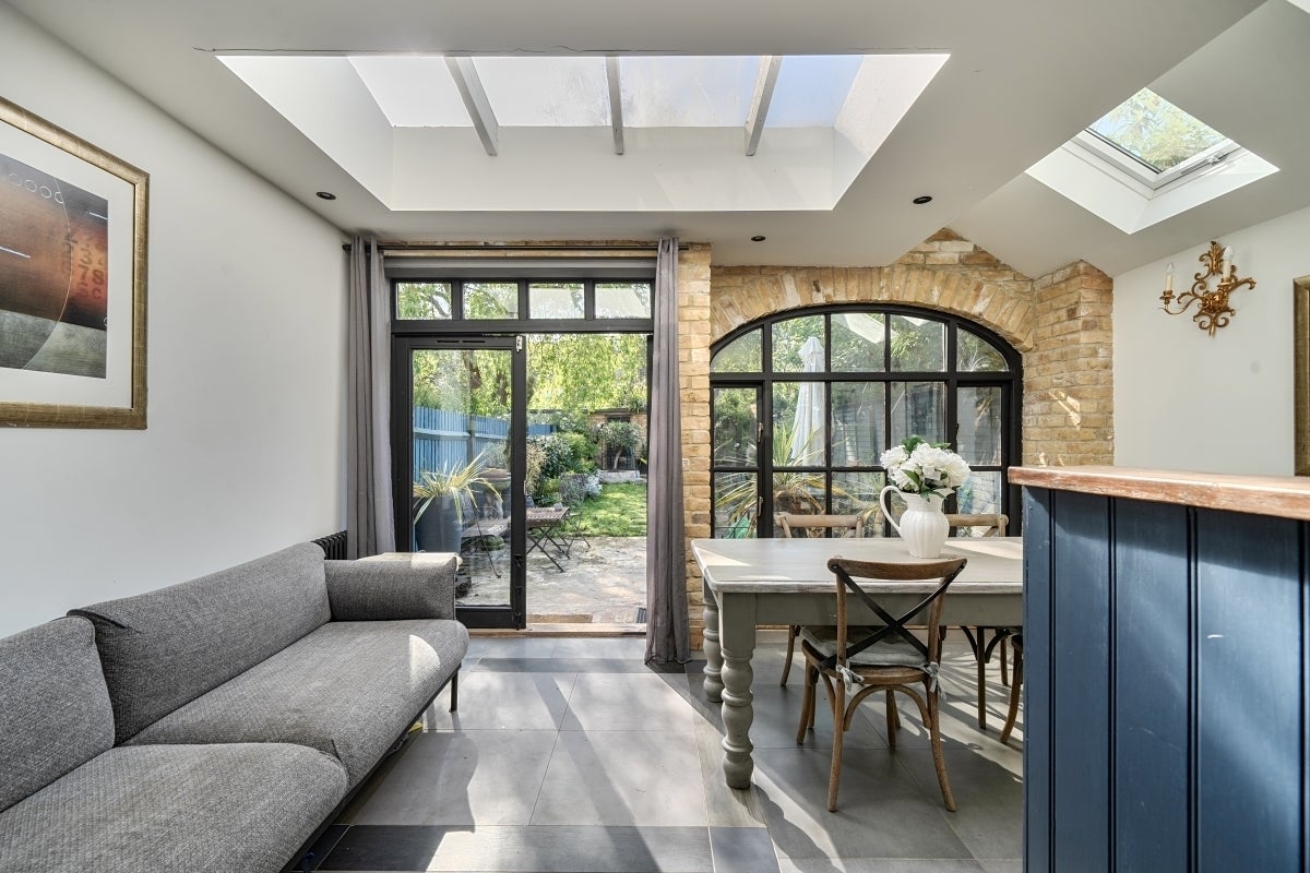 House Priory Avenue in Greater London