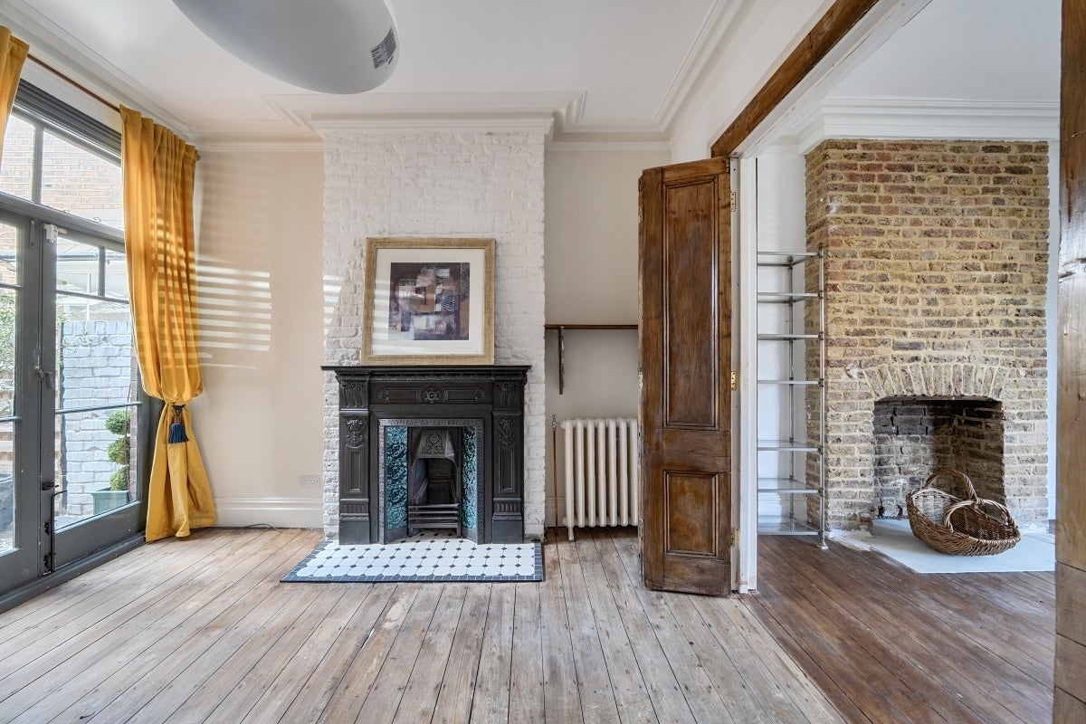 House Priory Avenue in Greater London