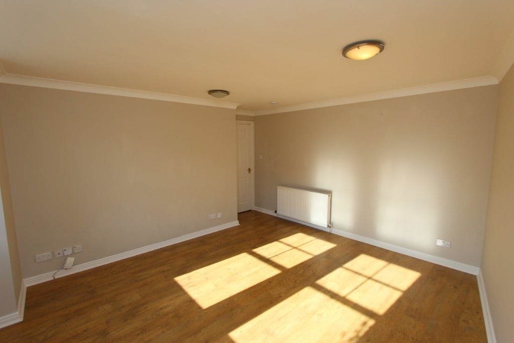 Flat Restalrig Road South in City of Edinburgh