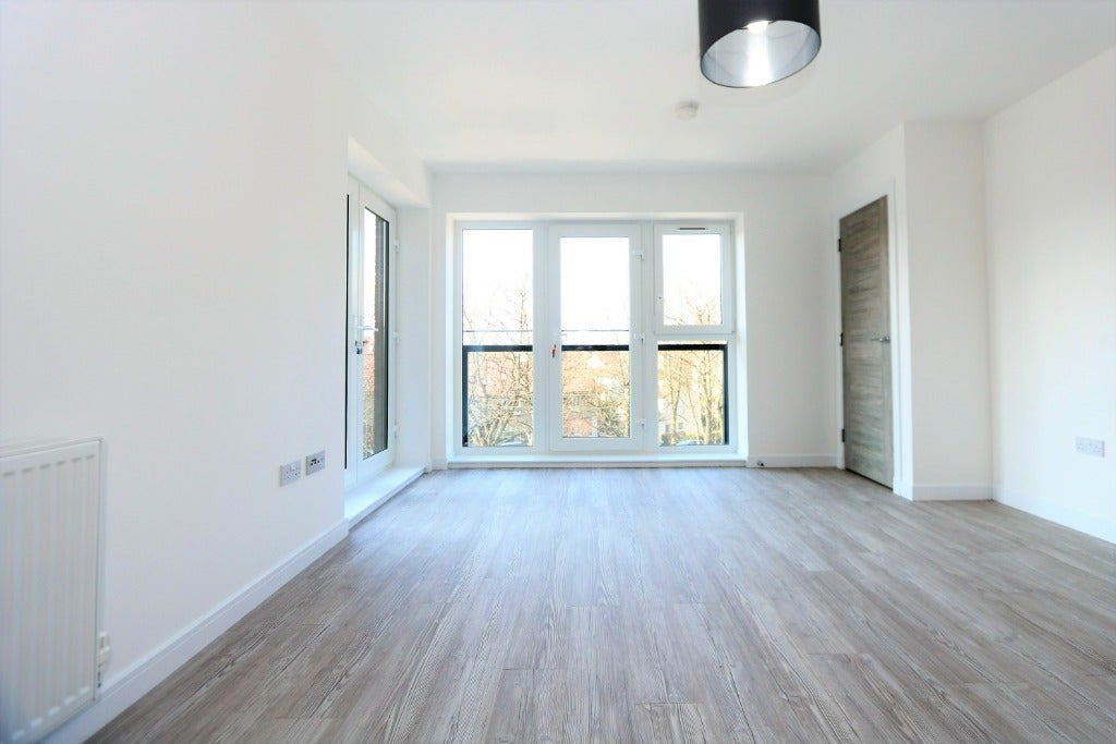 Flat Dorchester Avenue in Glasgow