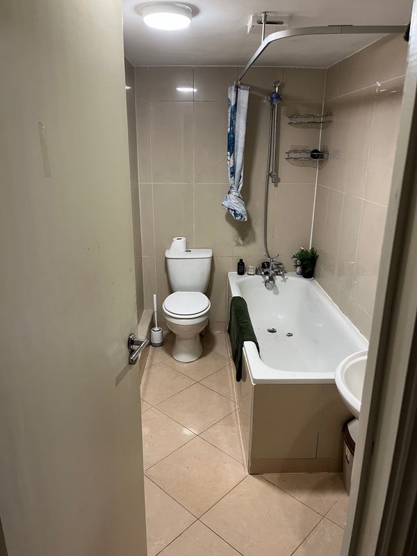 Room Thistlewaite Road in Greater London