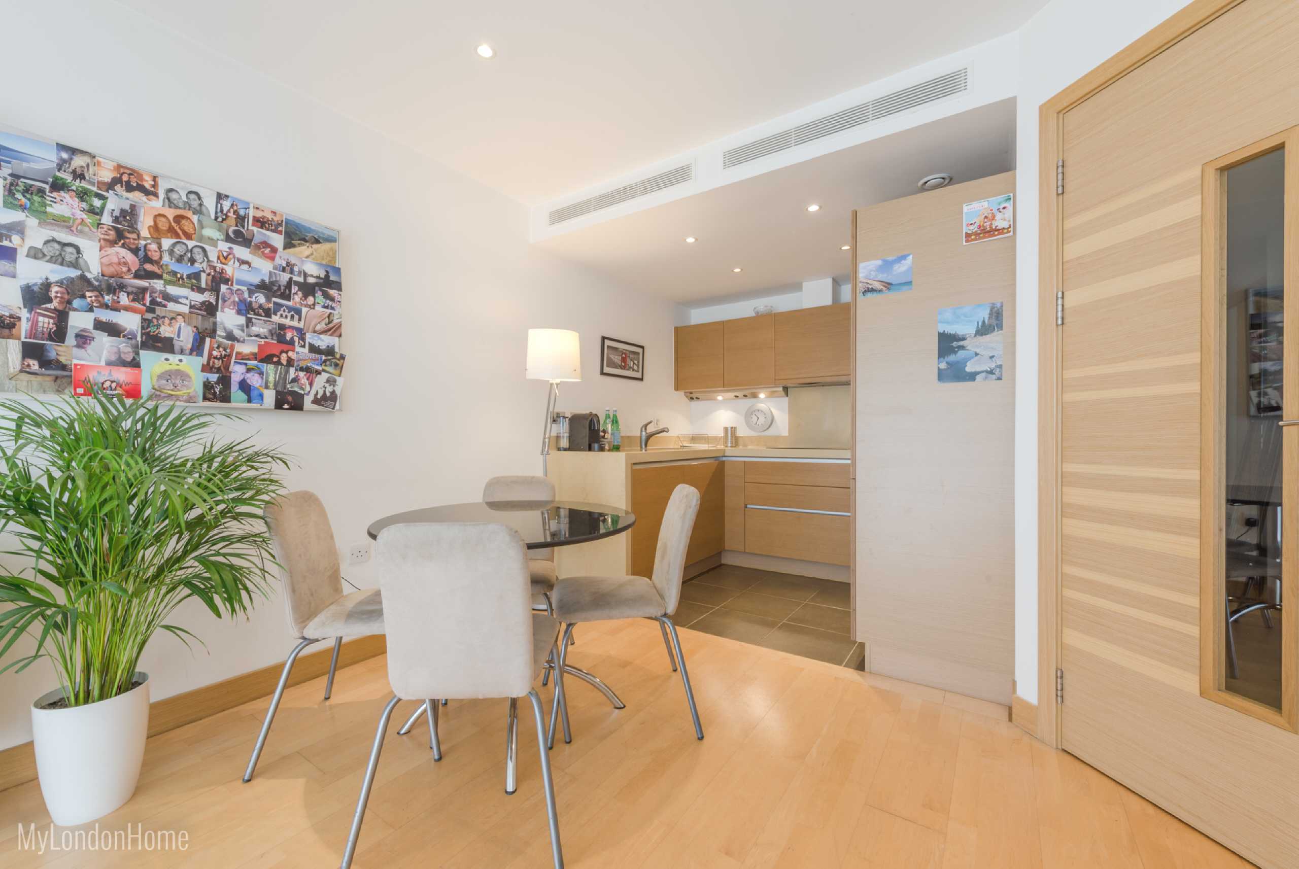 Flat Queenstown Road in Greater London