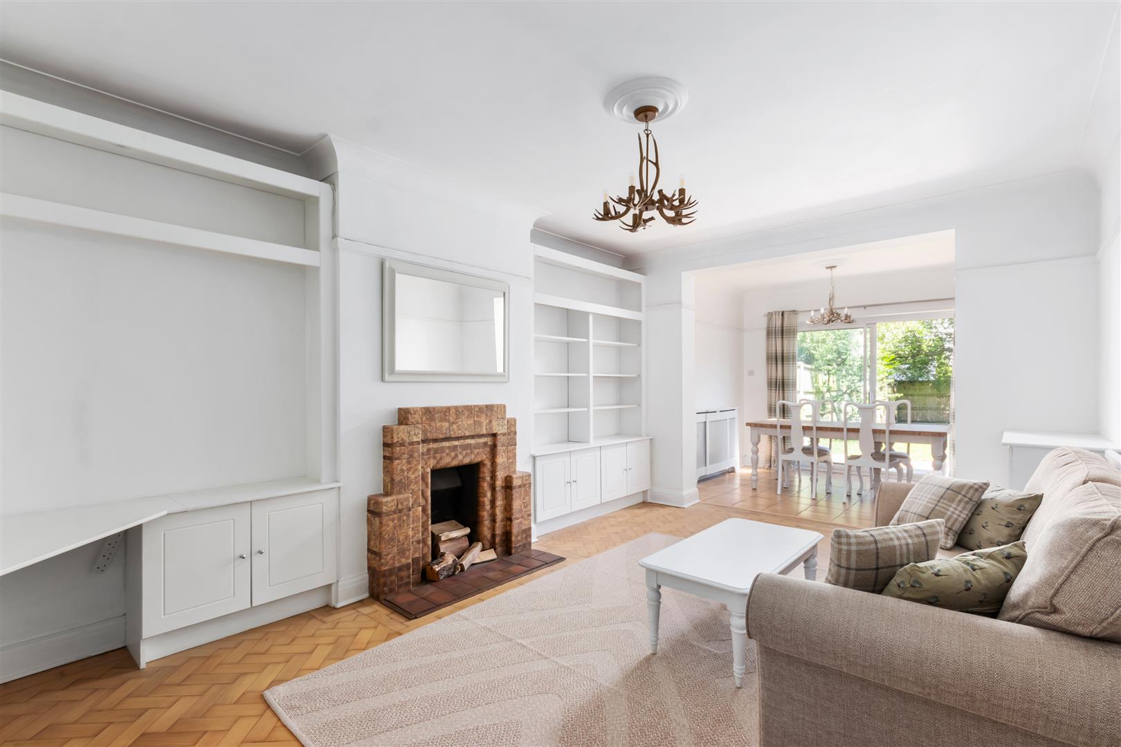 Flat Southdown Avenue in Greater London