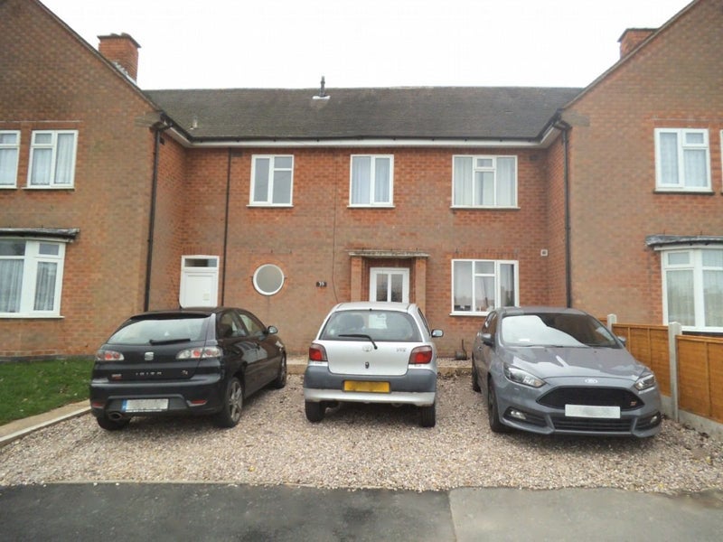 Room Elms Close in Metropolitan Borough of Solihull