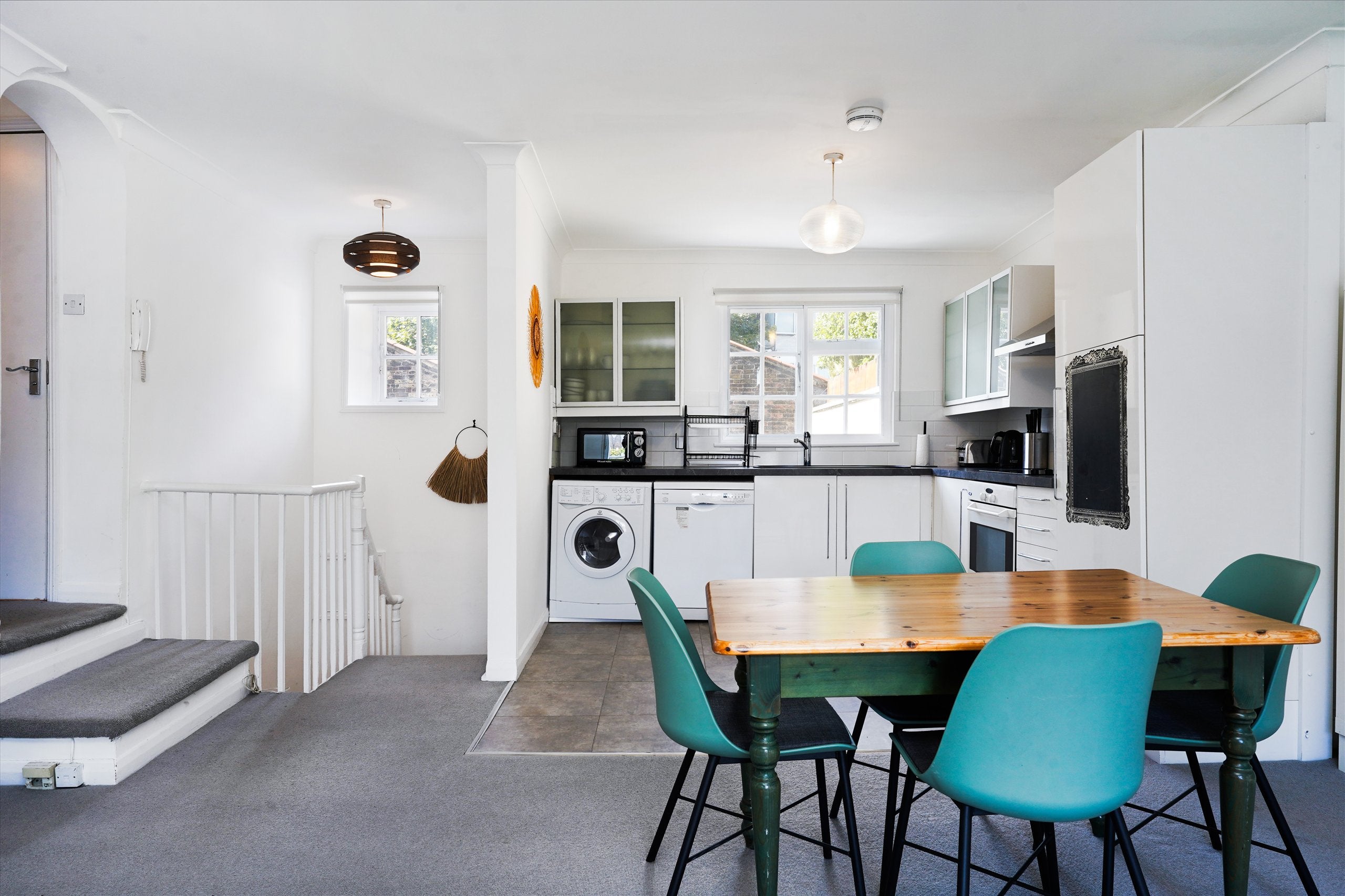 Flat Portobello Road in Greater London