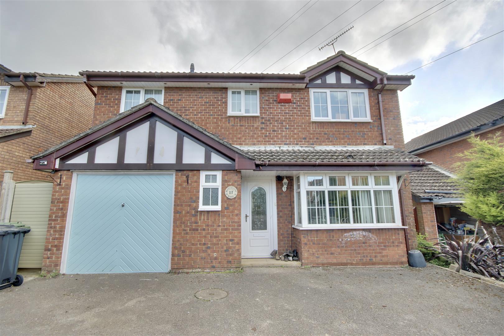 House Holdenhurst Close in East Hampshire