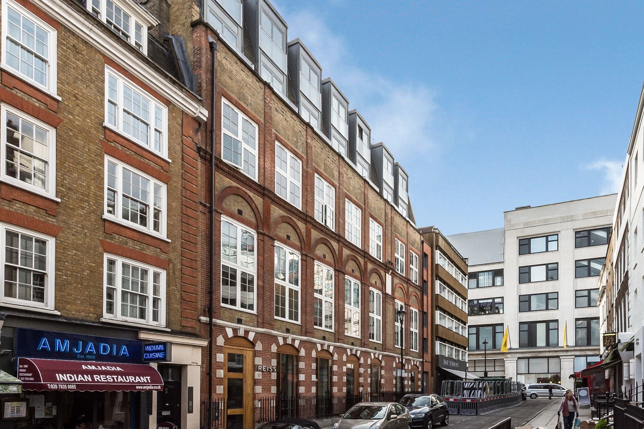 Flat Picton Place in City of Westminster