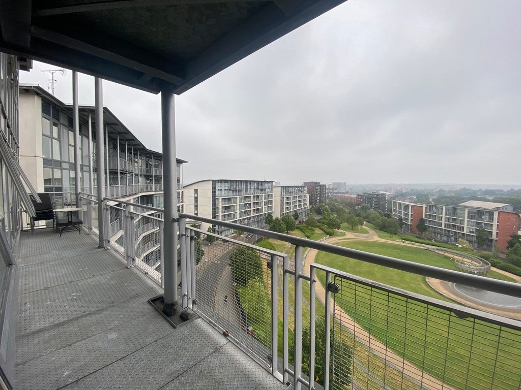 Flat Longleat Avenue in Birmingham
