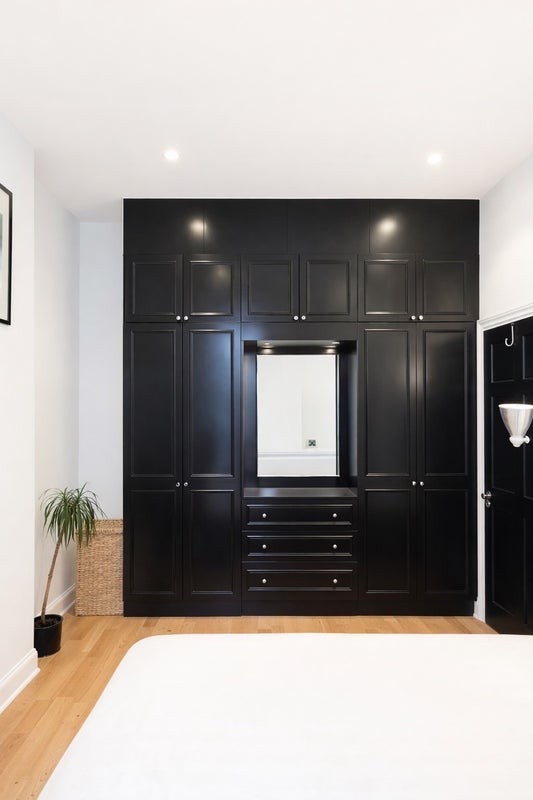 Room Mozart Street in City of Westminster
