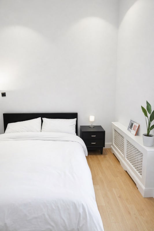 Room Mozart Street in City of Westminster