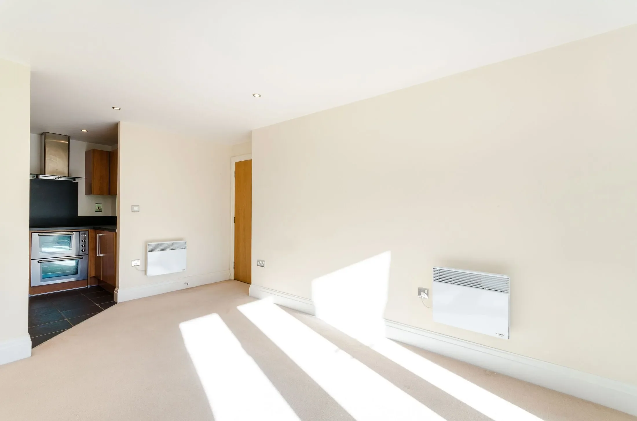 Flat Canbury Passage in Greater London