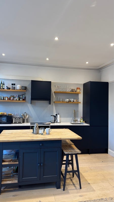 Flat Fulham Palace Road in Greater London