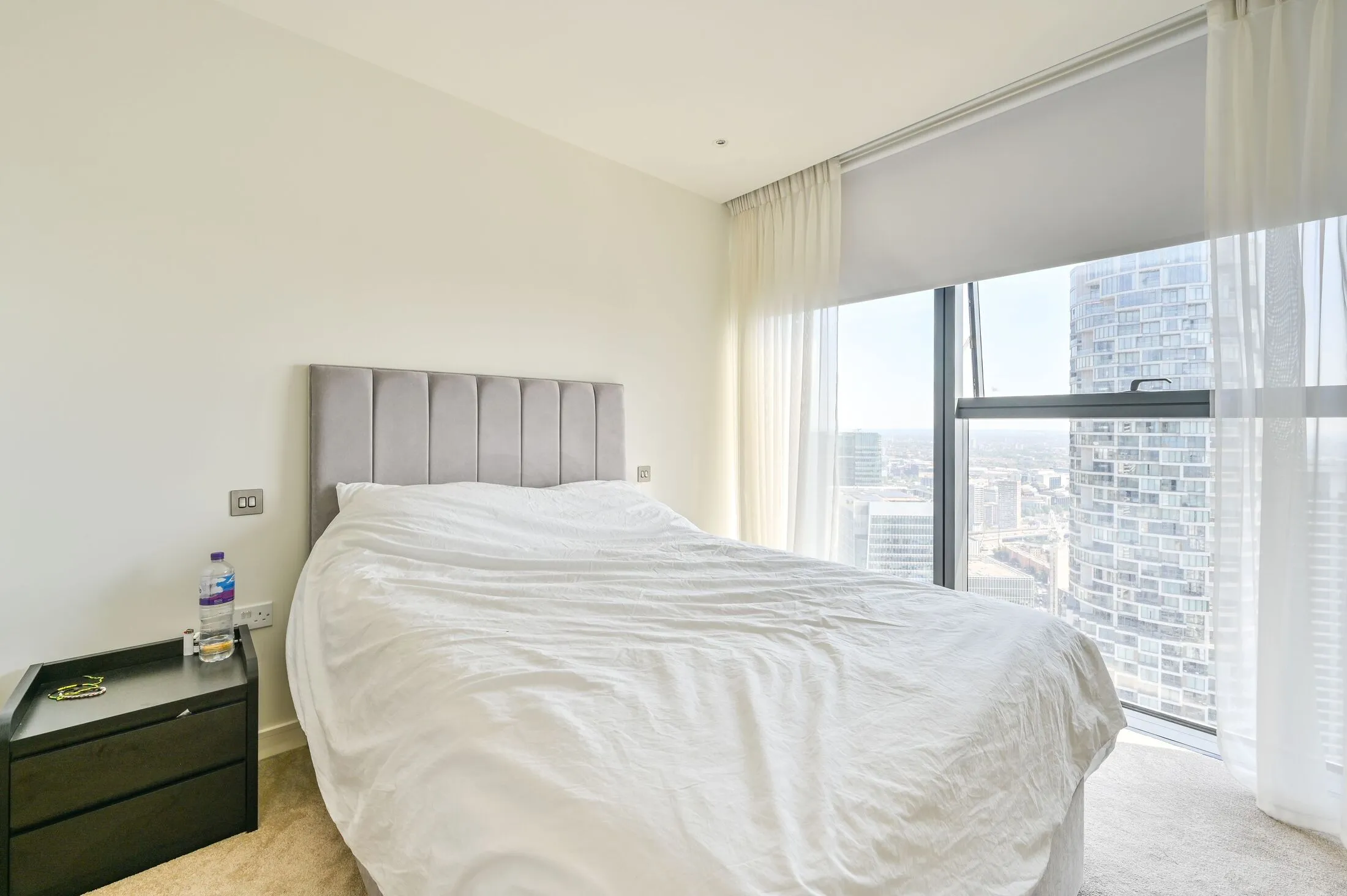 Flat Burdett Road in Greater London