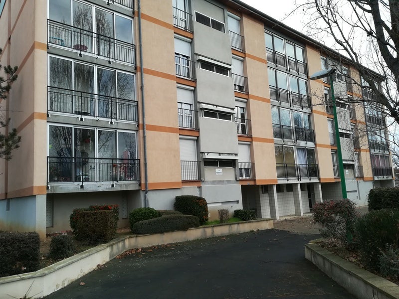 Flat Route de Brousse in Massiac