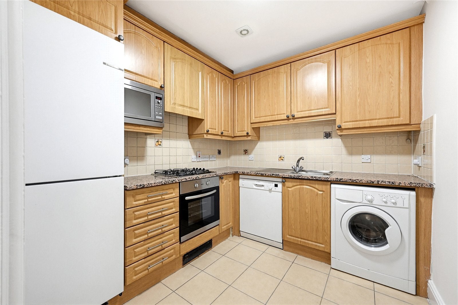 Flat Clarges Street in City of Westminster
