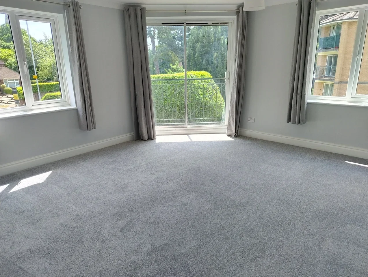 Flat Bath Road in Maidenhead