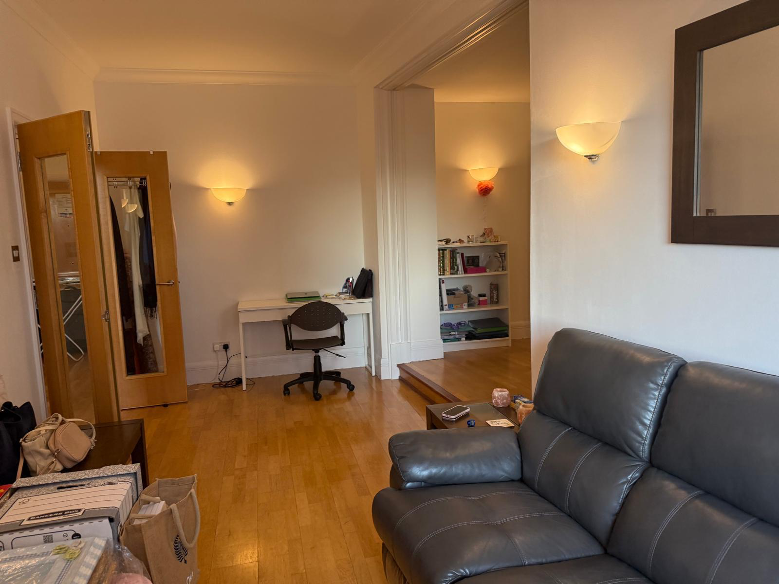 Flat Hatfields in Greater London