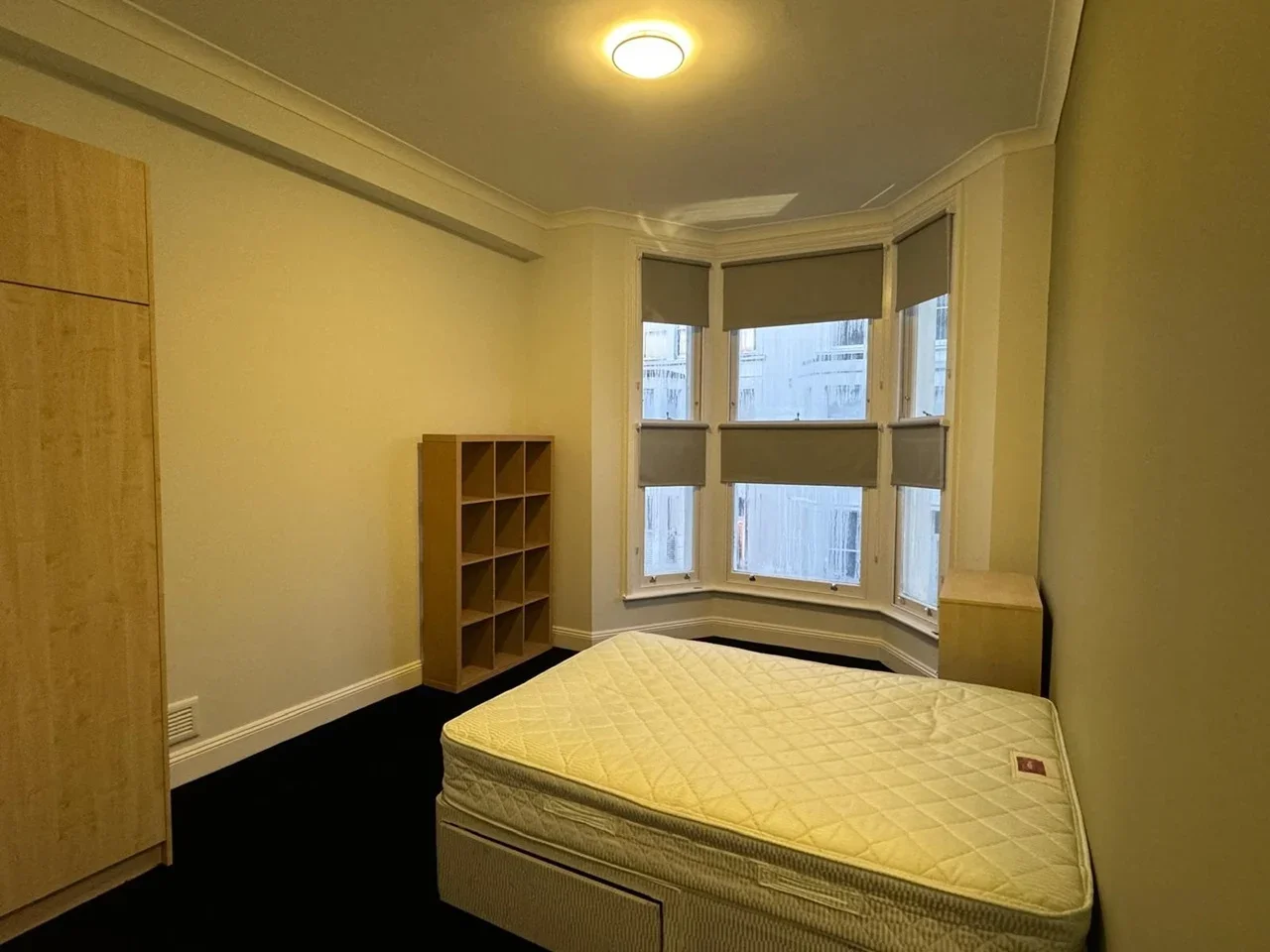 Flat Hatherley Grove in City of Westminster