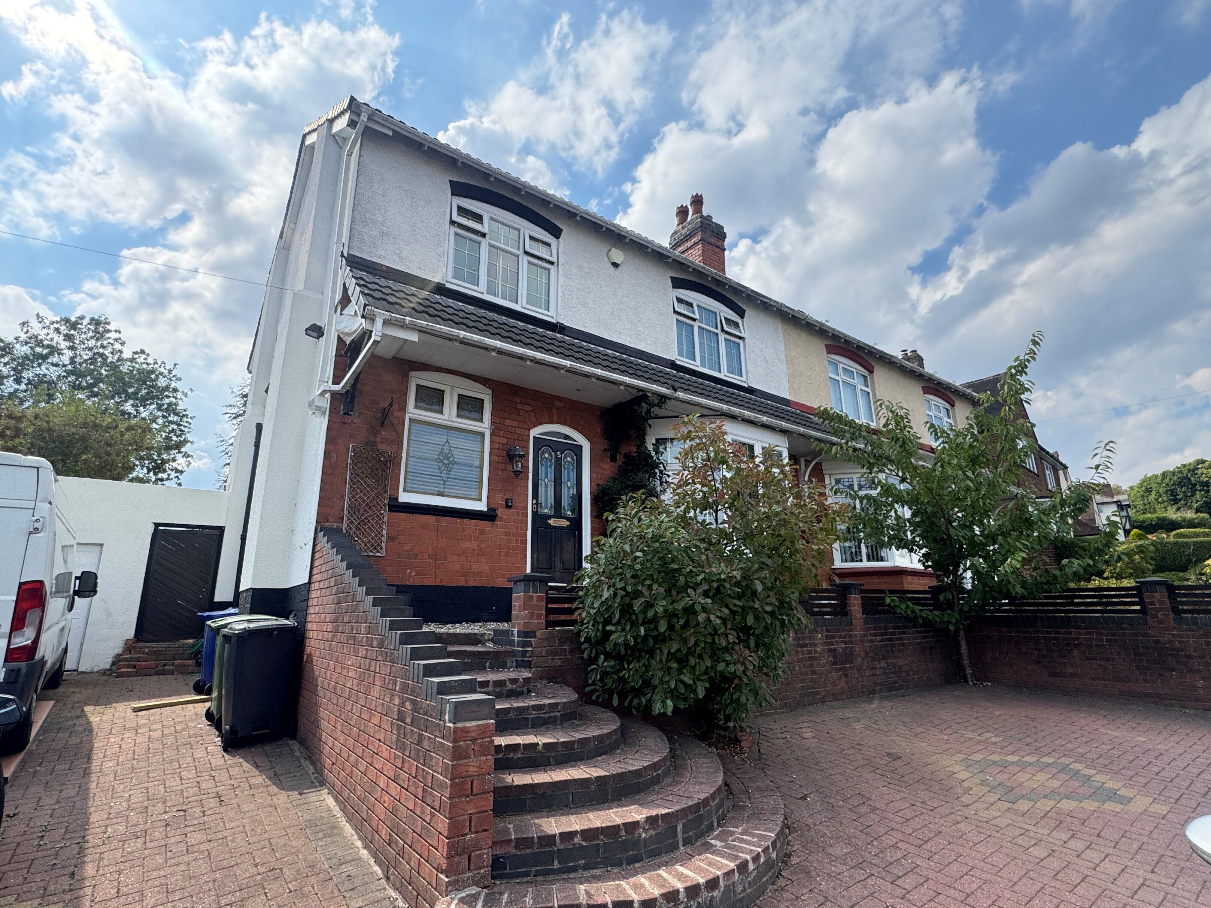Flat Tansley Hill Road in Dudley