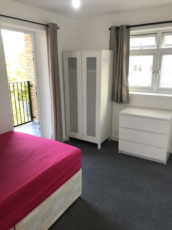 Room Chiltern Road in Greater London