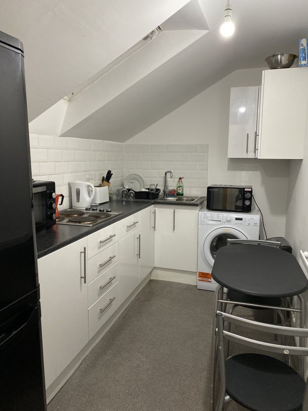 Room Chiltern Road in Greater London