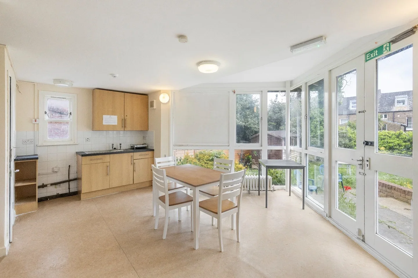Room Duncombe Road in Greater London