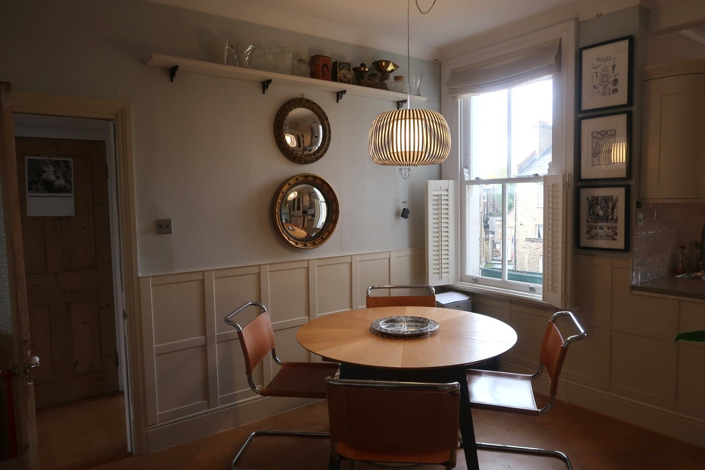 Flat Blythe Road in Greater London