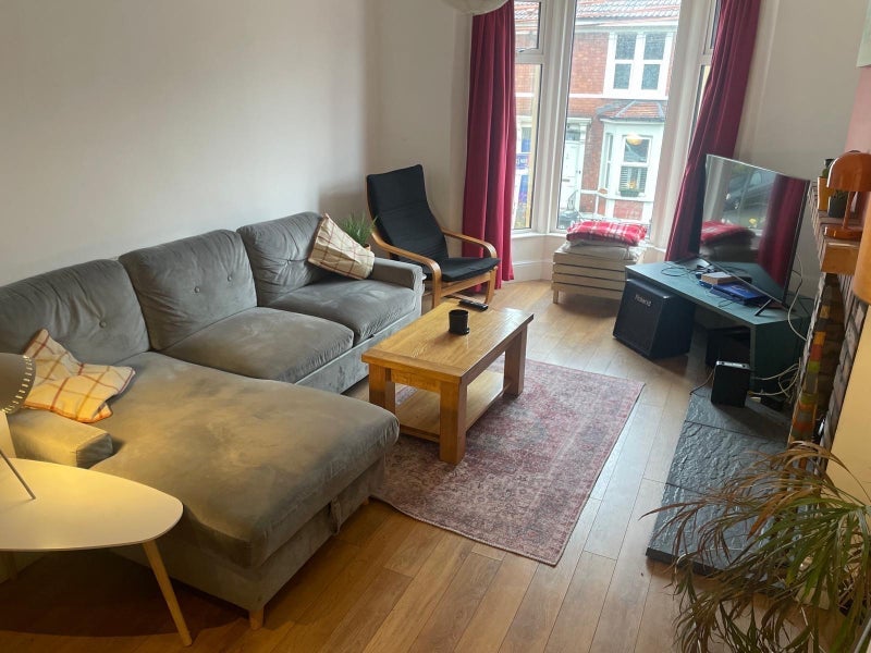 Room Cotswold Road in Bristol