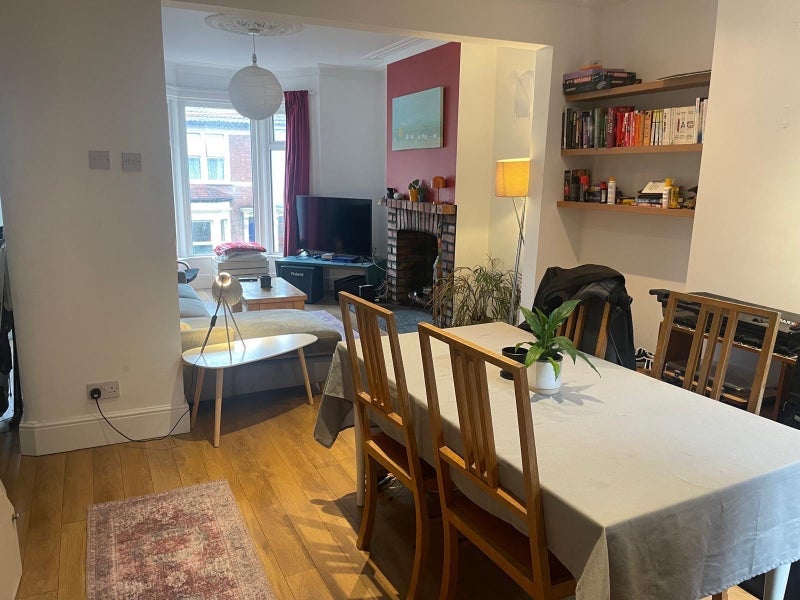 Room Cotswold Road in Bristol