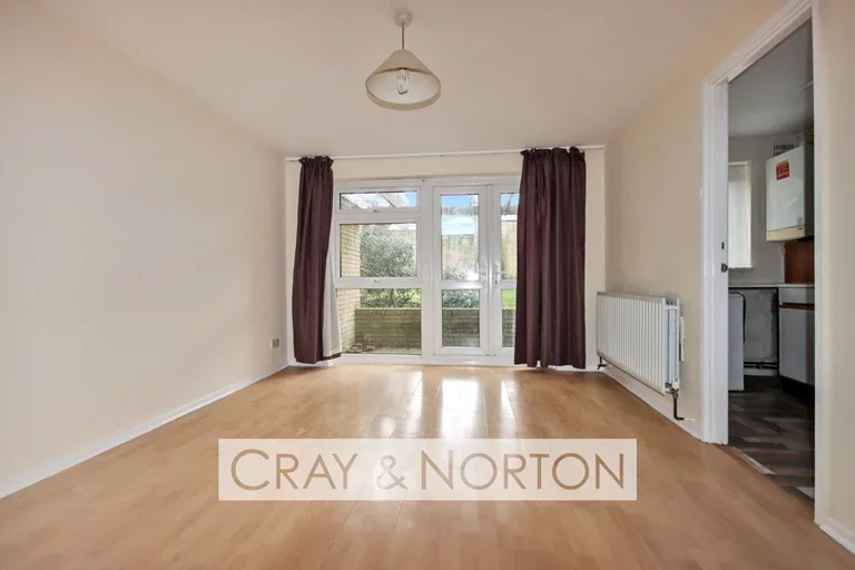 Flat Chepstow Road in London