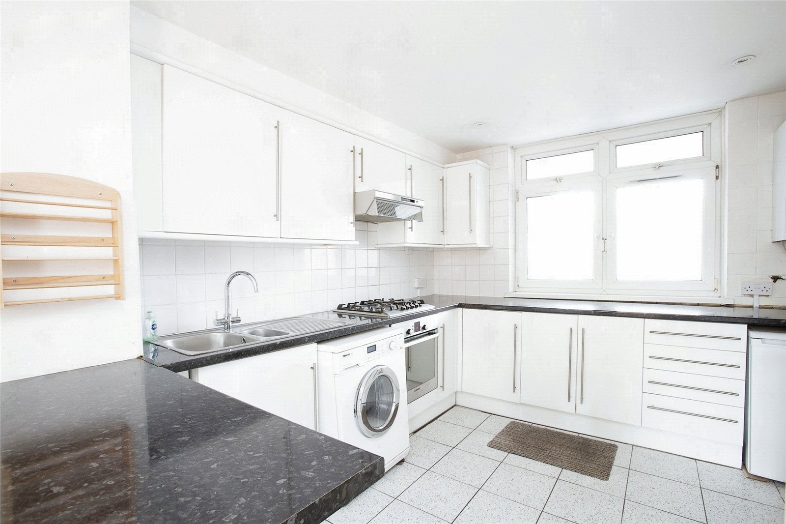 Flat Manchester Road in Greater London
